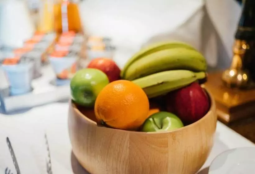 تختخواب و صبحانه The Bell Inn