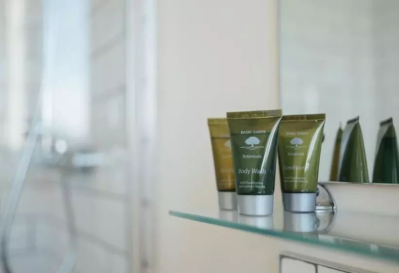 تختخواب و صبحانه The Bell Inn