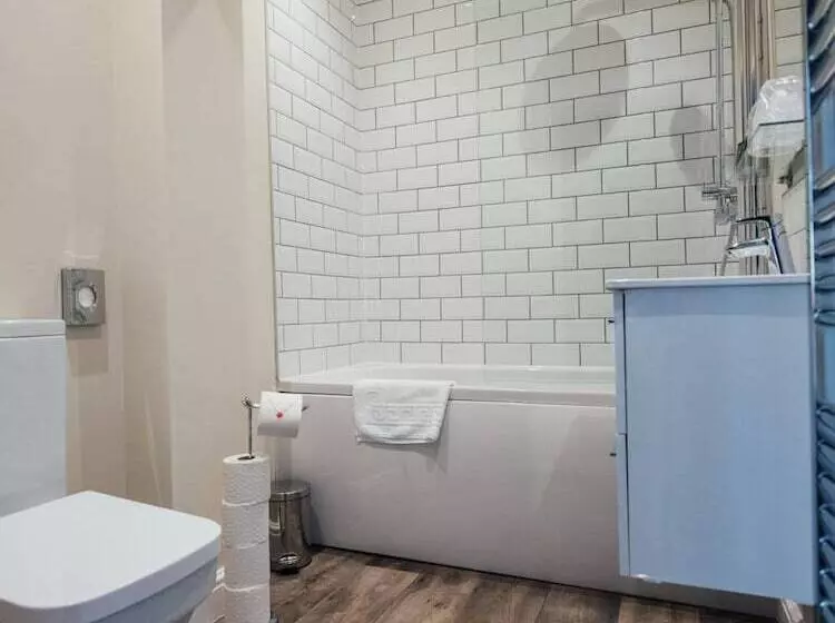 تختخواب و صبحانه The Bell Inn