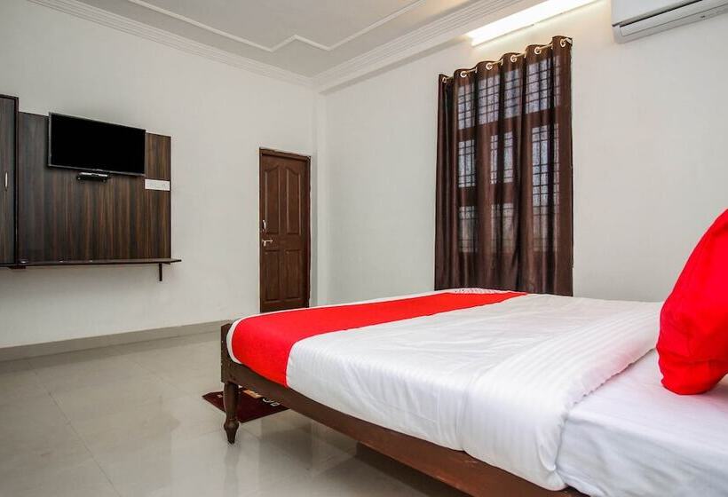 فندق Capital O 18272 Lambodar