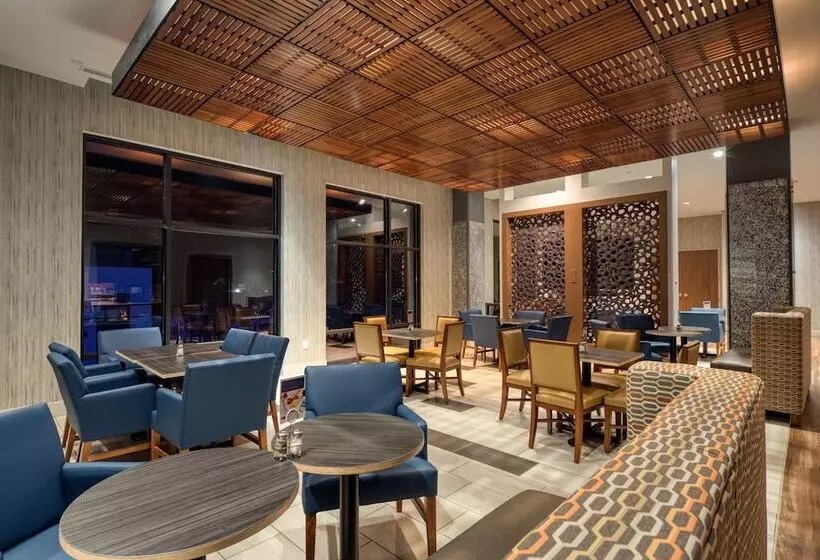 Hotelli Holiday Inn Express & Suites   Charlotte   South End, An Ihg