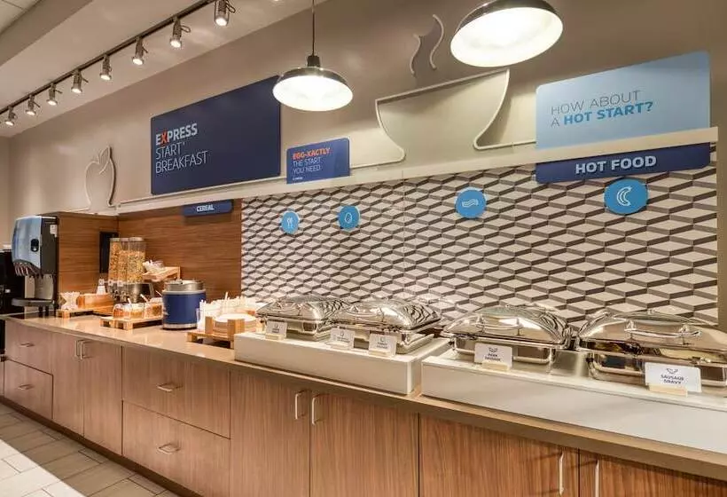 Hotelli Holiday Inn Express & Suites   Charlotte   South End, An Ihg