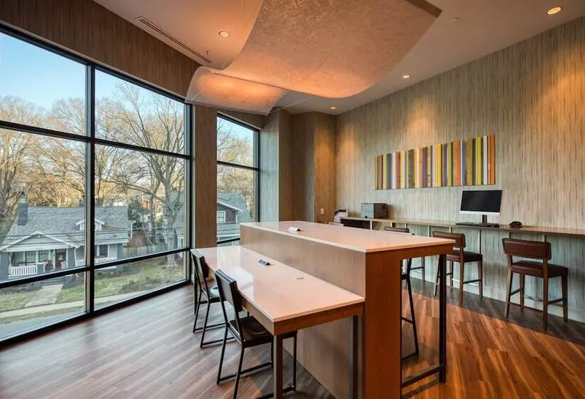 Hotelli Holiday Inn Express & Suites   Charlotte   South End, An Ihg