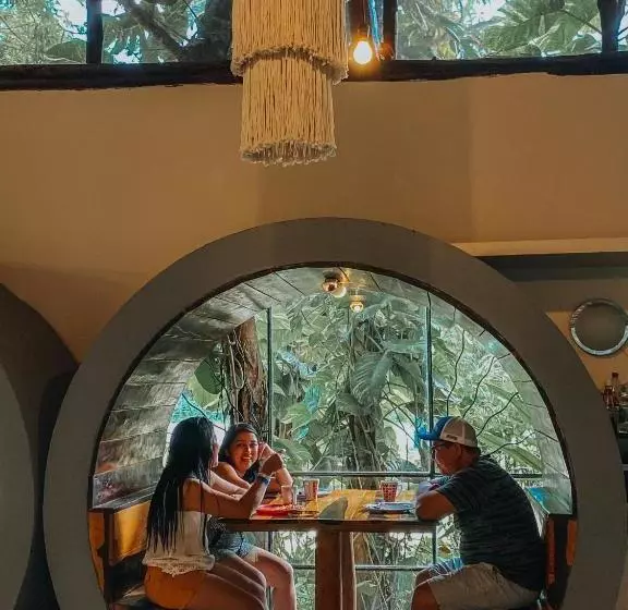 هتل Hostal Mulut Tulum