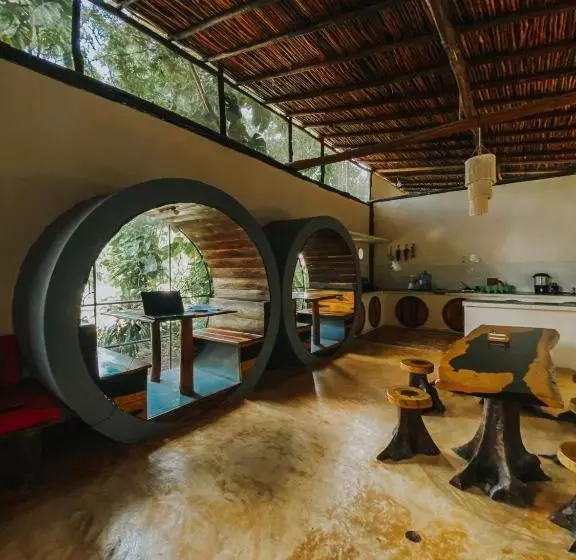 هتل Hostal Mulut Tulum
