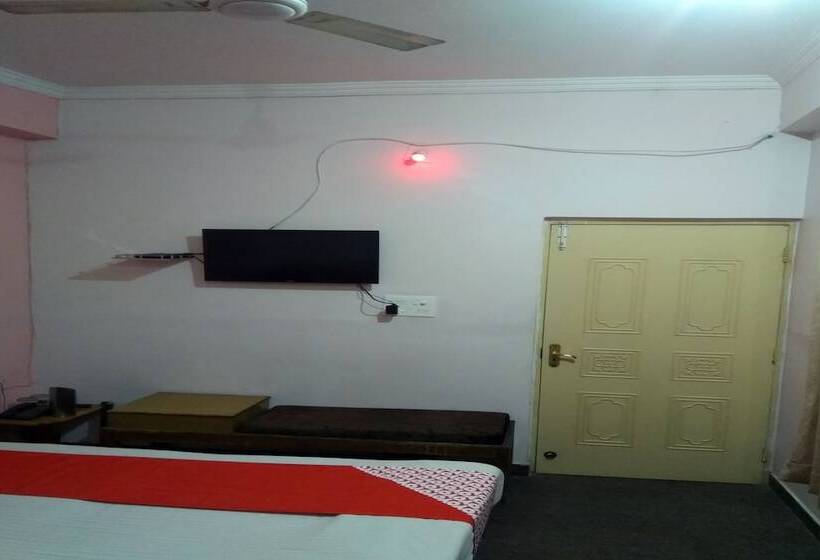 Oyo 22689 Hotel United Inn