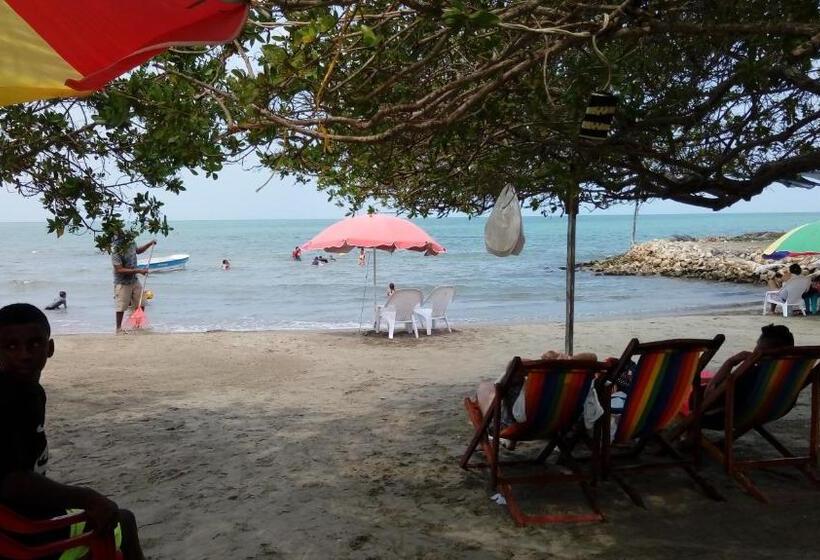 Пансион Oasis De Tolú