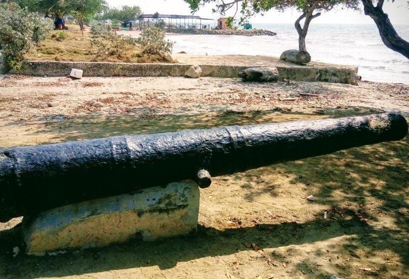 Пансион Oasis De Tolú