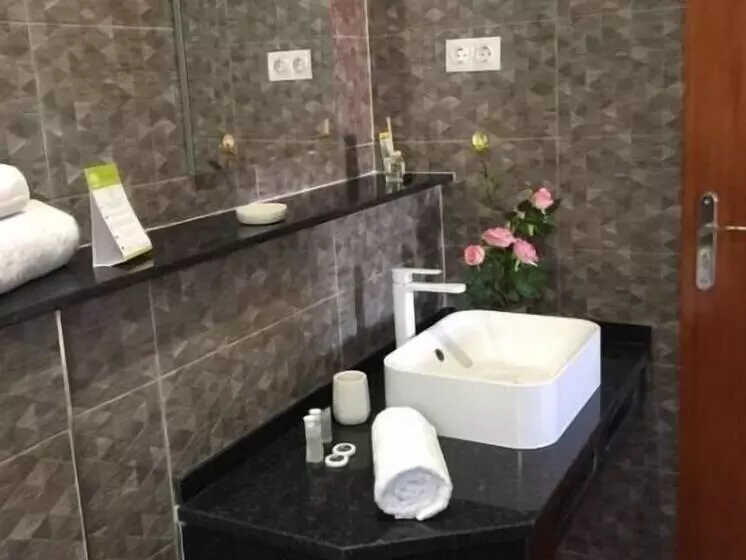 تختخواب و صبحانه Tarrafal Beach Guesthouse