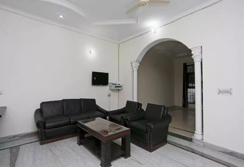 هتل Oyo 16783 Highway Residency