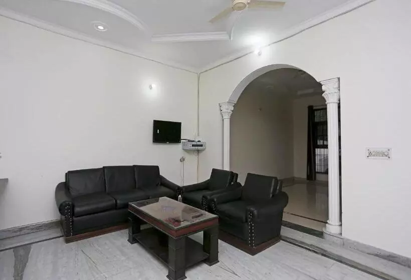 هتل Oyo 16783 Highway Residency
