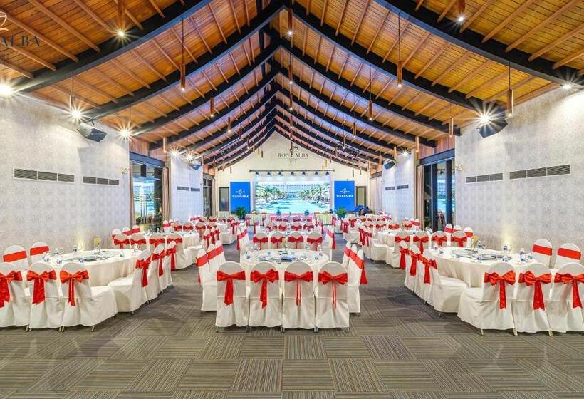 בית מלון כפרי Rosa Alba Resort & Villas Tuy Hoa