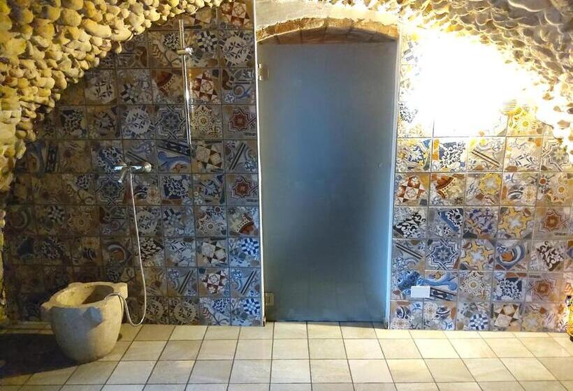 膳宿费 Antica Villa Cuneo  Guest House   B&b E Non Un Hotel A Cuneo