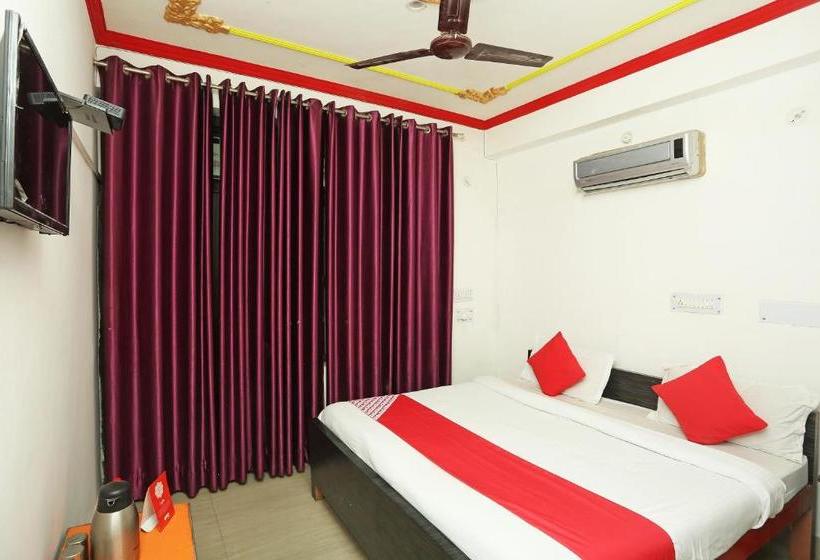 Hotell Oyo 17329 R K