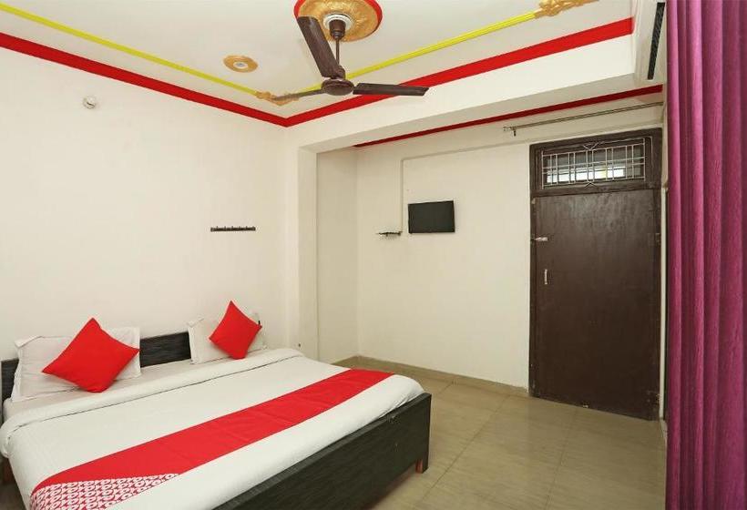 Hotell Oyo 17329 R K