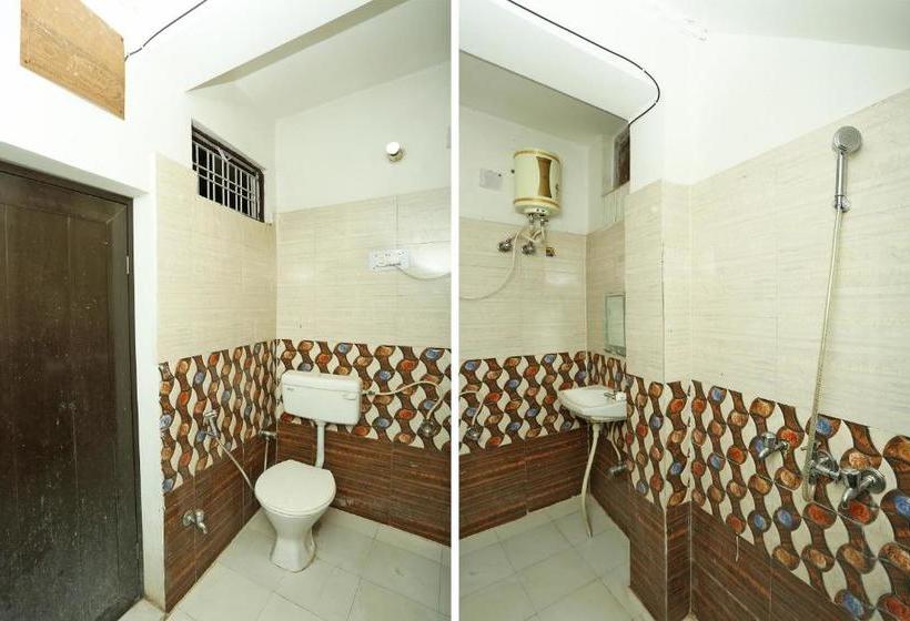 Hotell Oyo 17329 R K