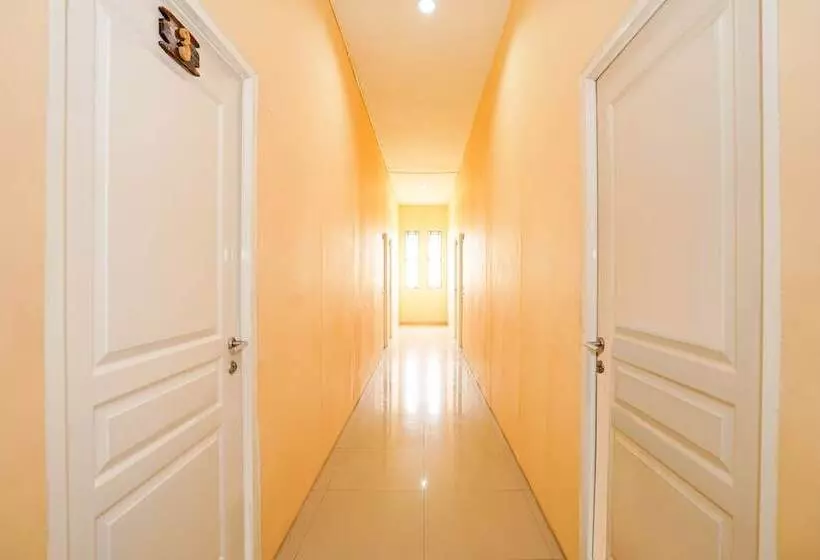 Hotelli O Mata Air Juanda Airport