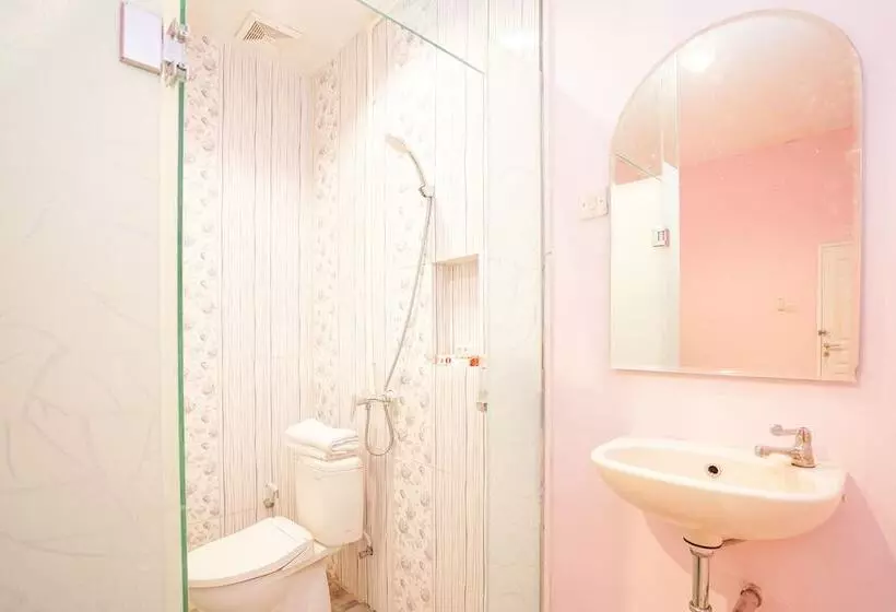 Hotelli O Mata Air Juanda Airport