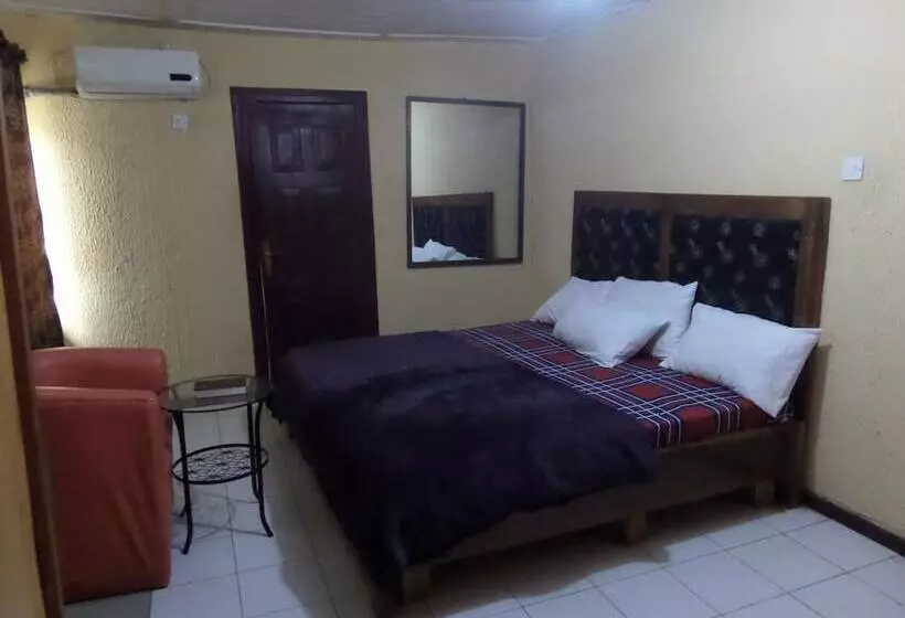 Metro Hotel Oluyole
