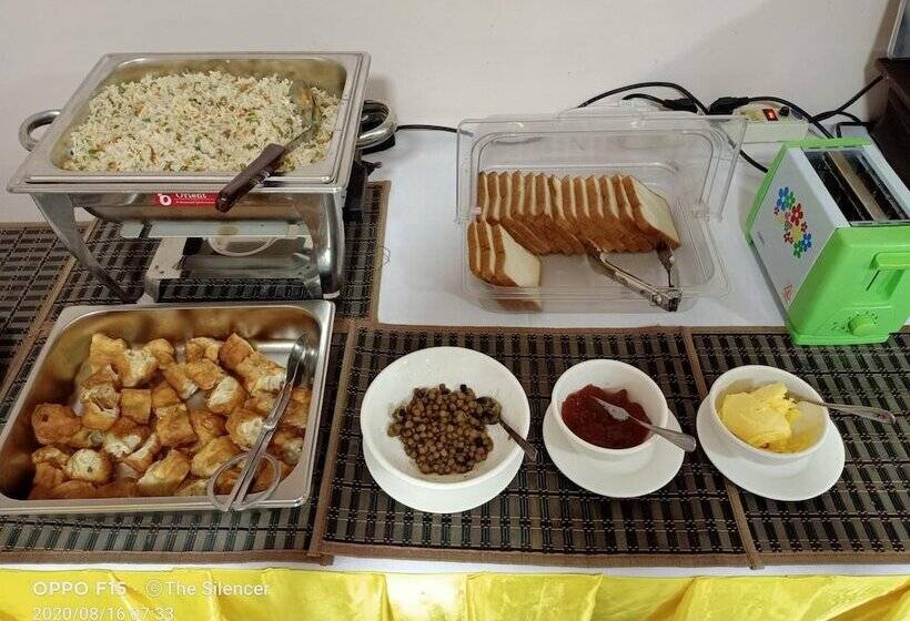 Golden Palace Hotel Hpa An