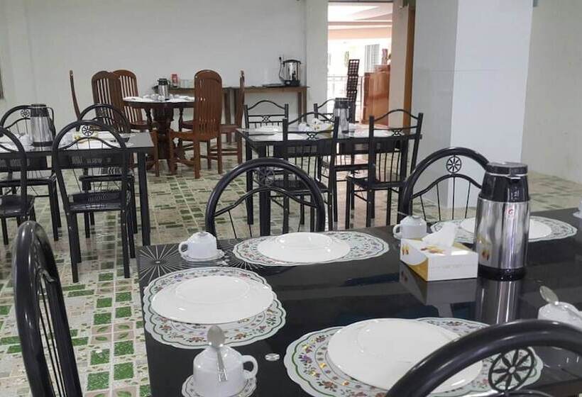 Golden Palace Hotel Hpa An