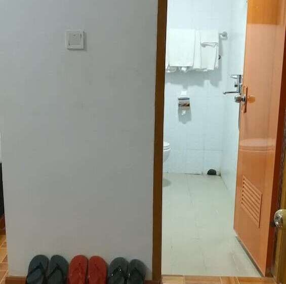 Golden Palace Hotel Hpa An