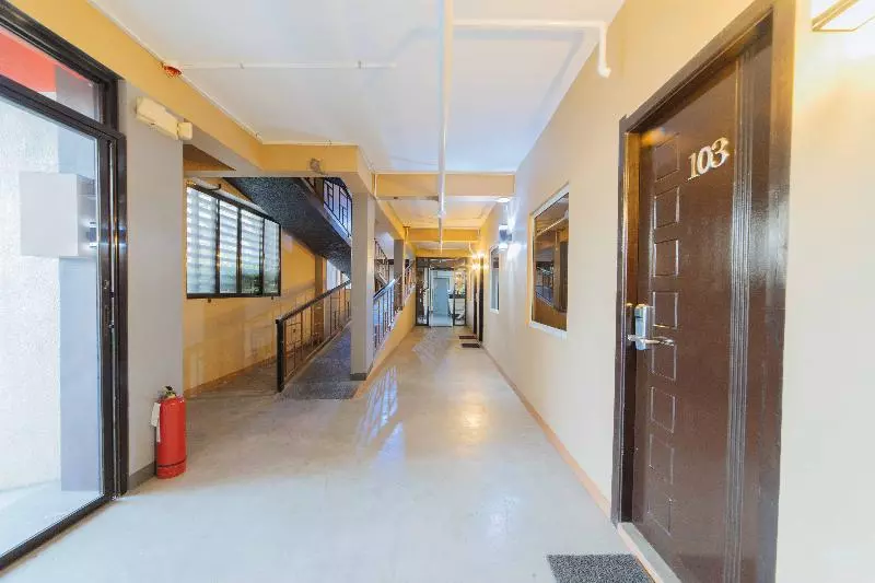 ホテル Reddoorz Premium @ Plaridel Malabanias Angeles City