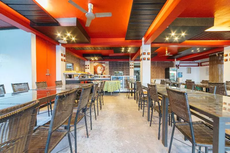 ホテル Reddoorz Premium @ Plaridel Malabanias Angeles City