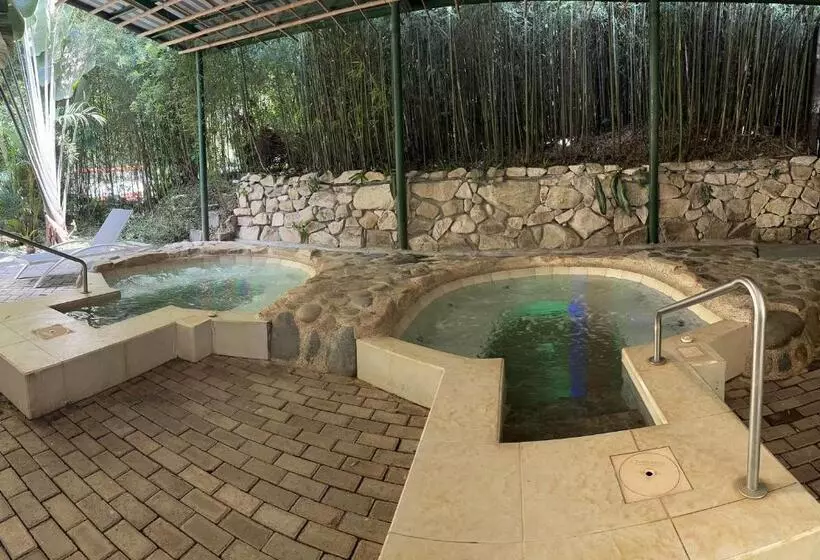 リゾートホテル Ecopark Hosteria Puyo