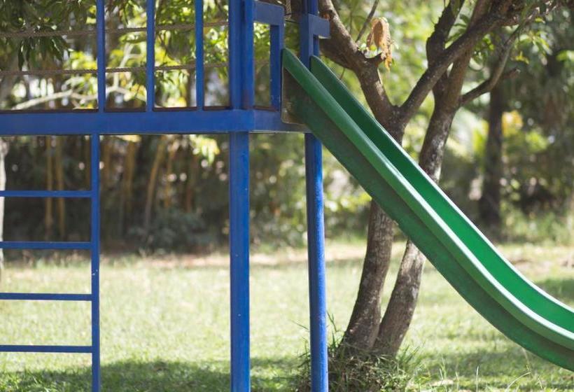 تختخواب و صبحانه The Playground