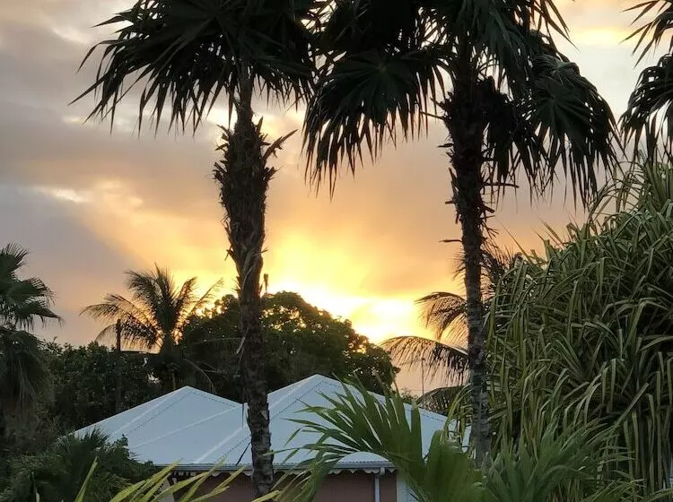 هتل Hôtel La Christophine