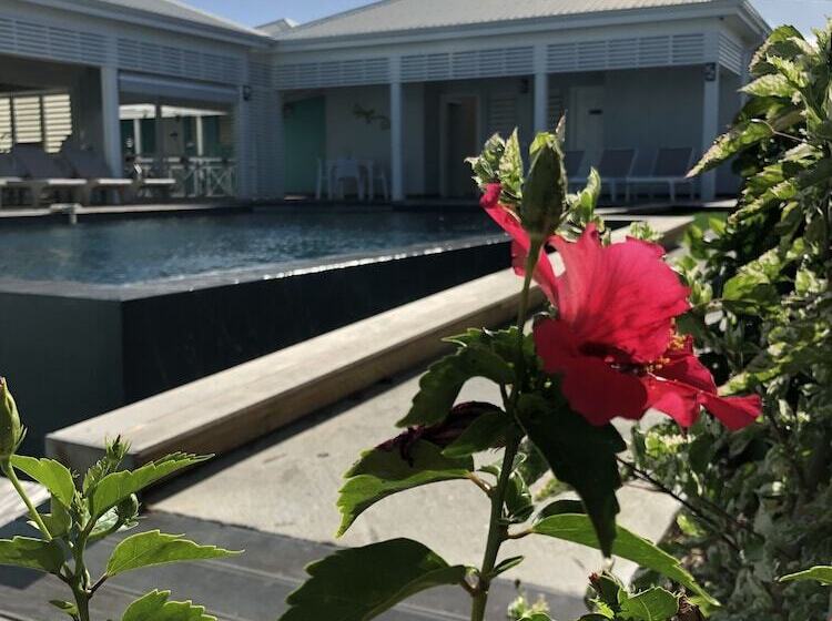 هتل Hôtel La Christophine