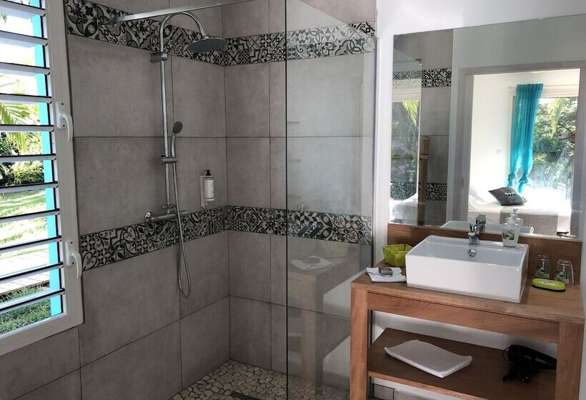 هتل Hôtel La Christophine