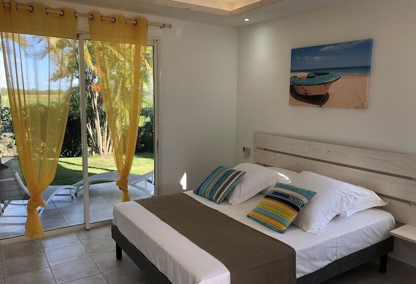 هتل Hôtel La Christophine