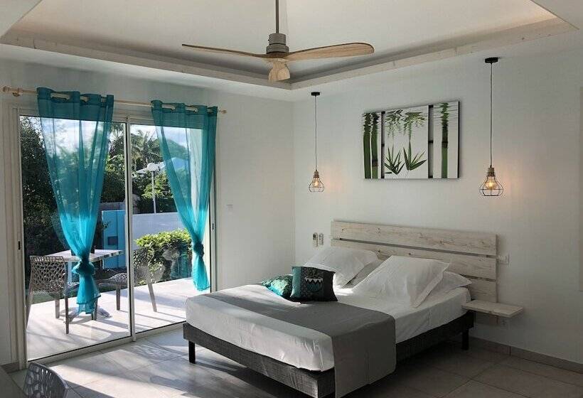 هتل Hôtel La Christophine