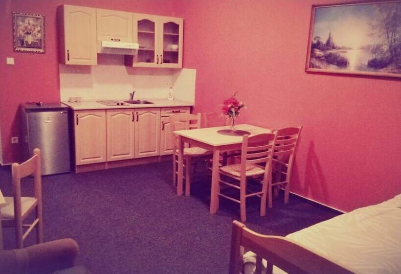 Panzió Penzion Lara