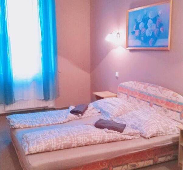 Panzió Penzion Lara