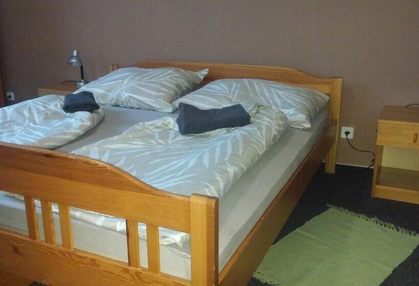 Panzió Penzion Lara