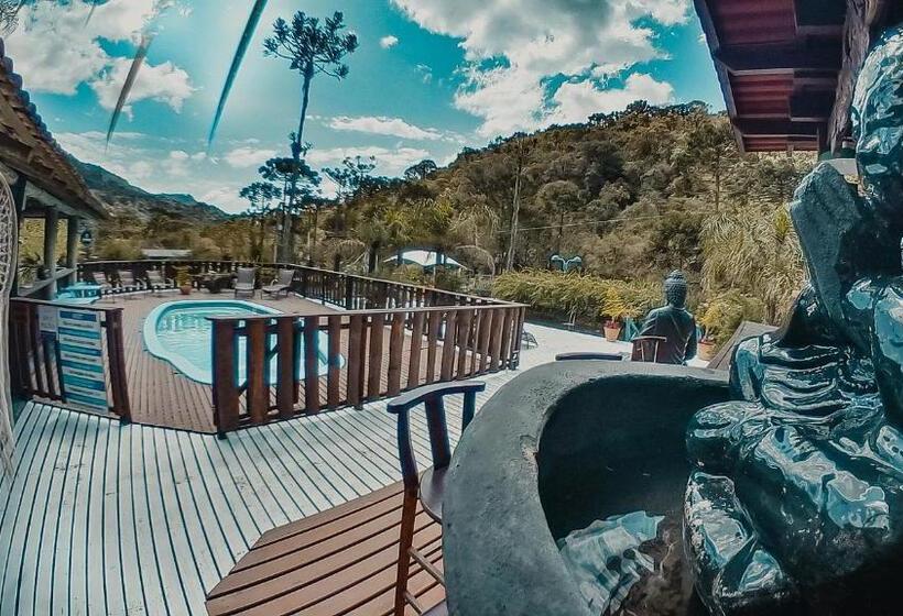 ペンション Pousada Jardim Do Buda   Café E Piscina