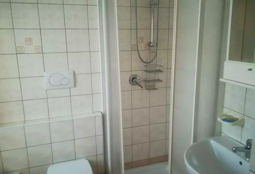 هتل Guado Cannavina