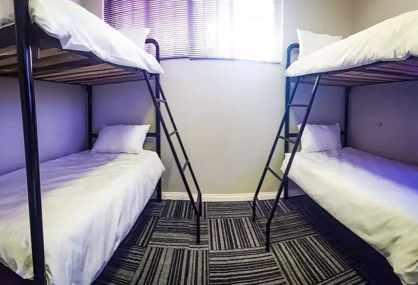 Island Vibe Port Elizabeth   Hostel