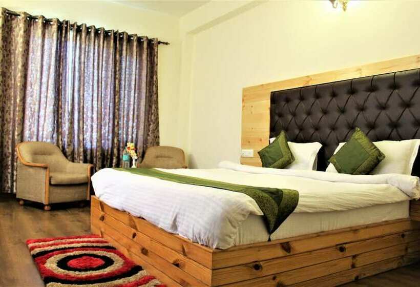 هتل Aash Manali Retreat Spa & Resort