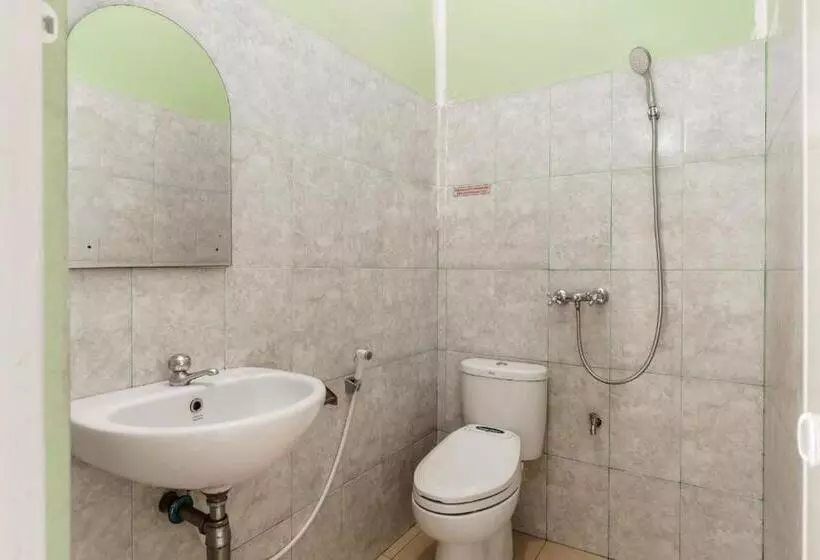 Urbanview Hotel Nugraha Palembang By Reddoorz