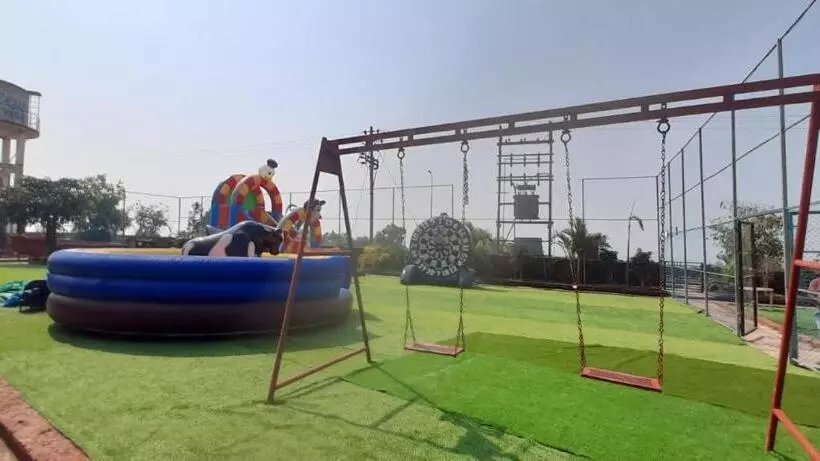 ホテル Mango Valley Resort Ganpatipule