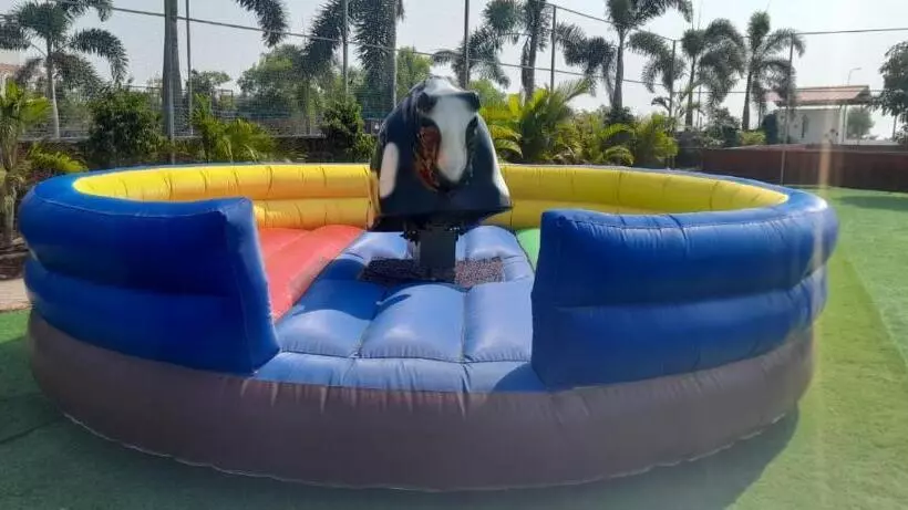 ホテル Mango Valley Resort Ganpatipule