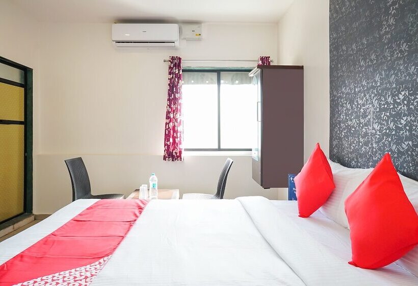 Oyo 18653 Hotel Swami Samarth