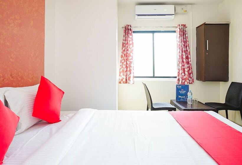 Oyo 18653 Hotel Swami Samarth