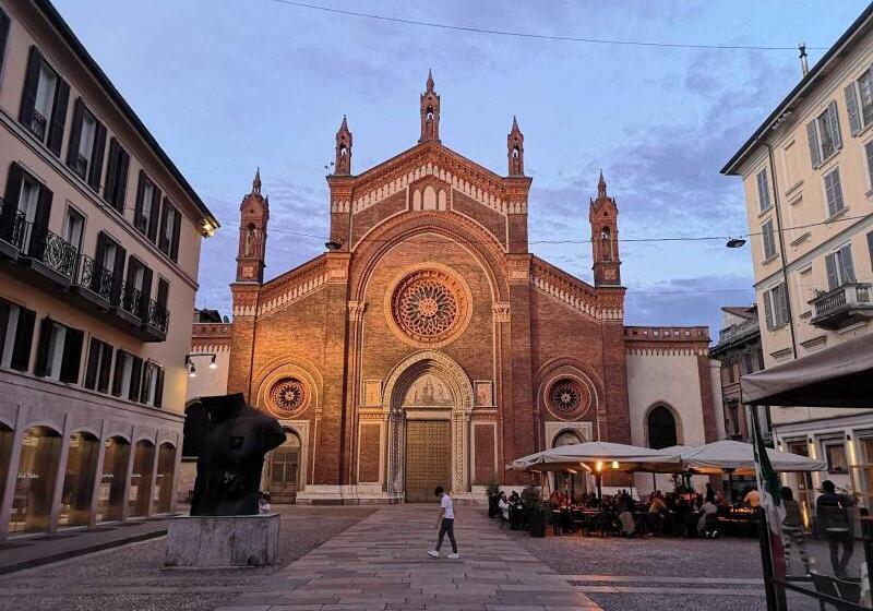 膳宿费 The Unique