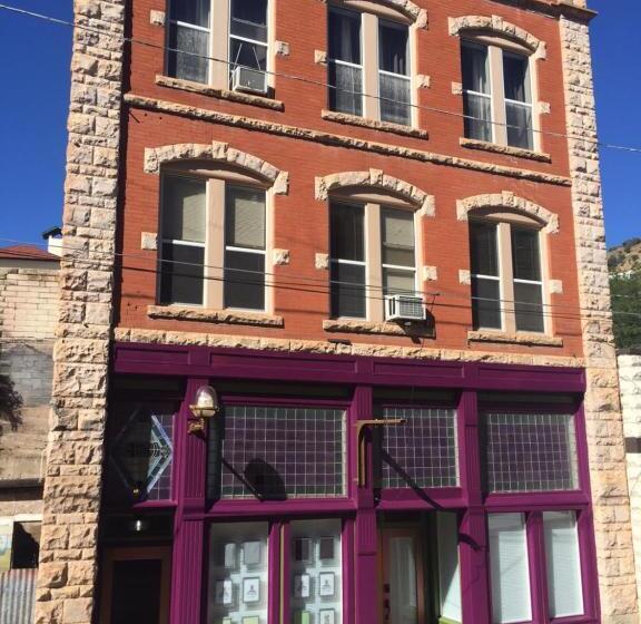 Bisbee Brownstone Suites