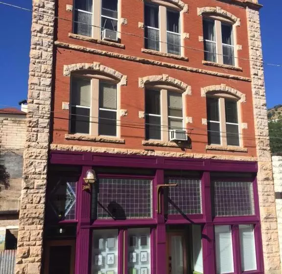Bisbee Brownstone Suites